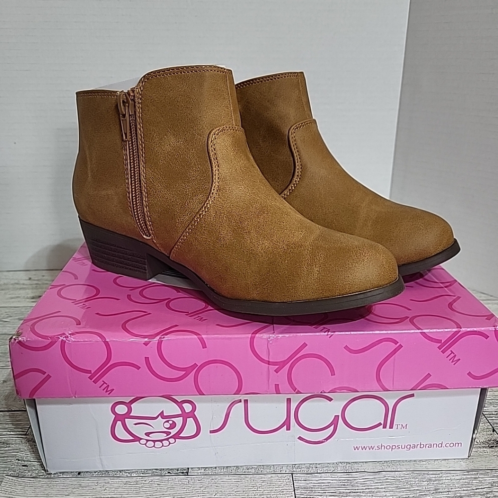 Sugar‎ Missy Heeled Bootie Ankle 4M Tan-T Bally Zipper Sides NEW Western